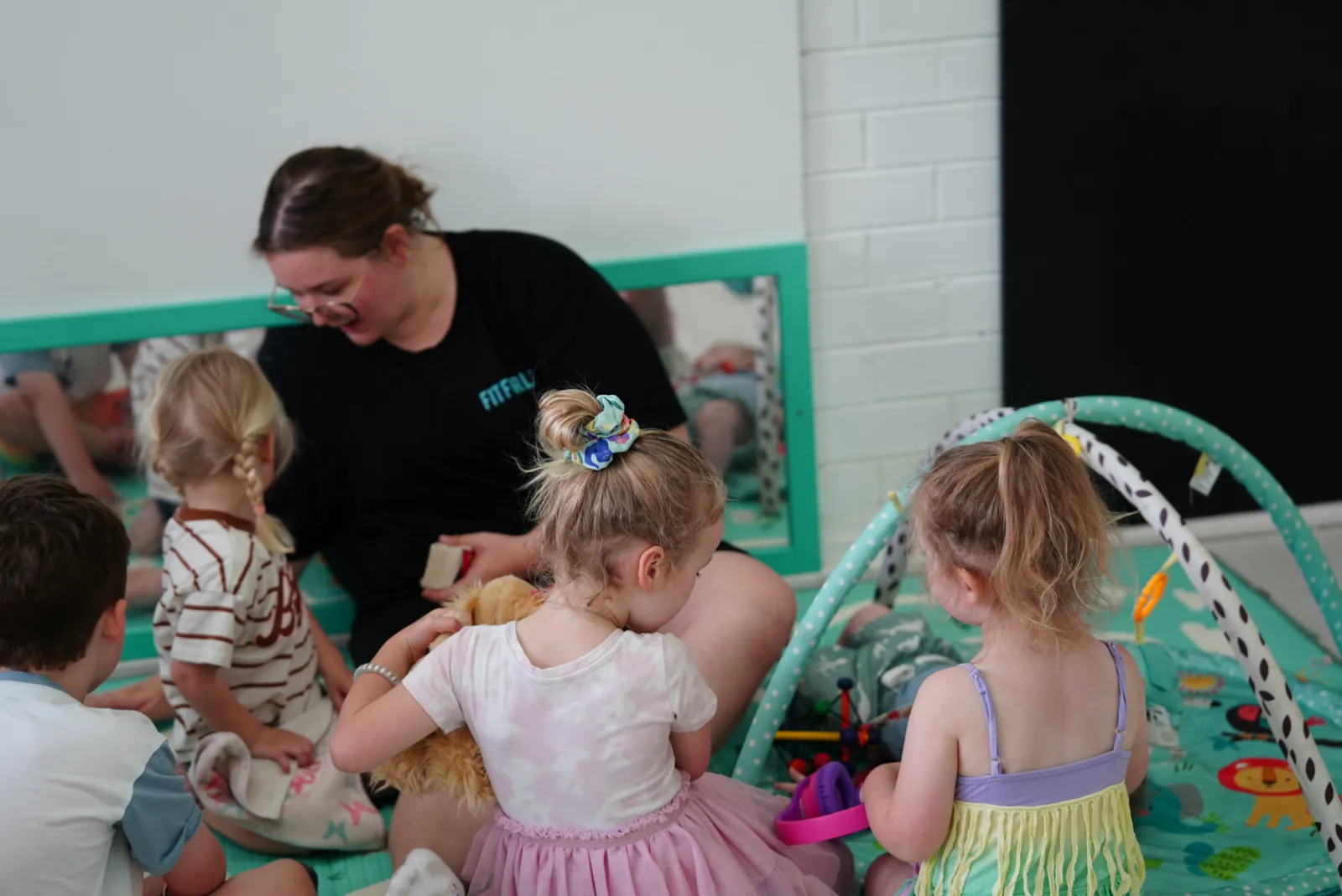 Mums and Bubs session